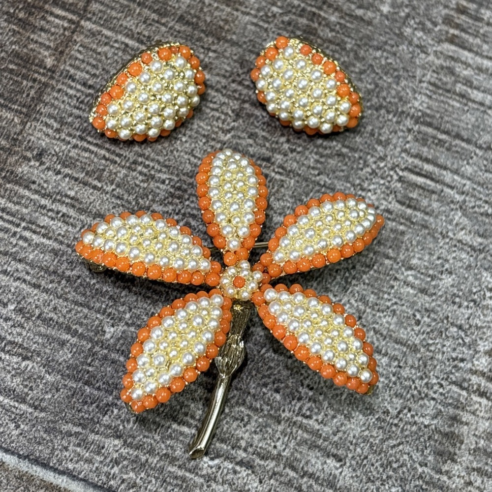 1960s BSK Gold Tone Faux Pearl Flower Brooch & Earrings Vintage Jewelry Set